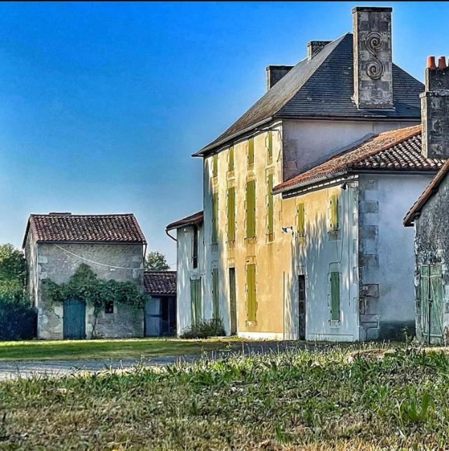 Les Maisons Du Bonheur Bed & Breakfast Chateau-Garnier Ngoại thất bức ảnh